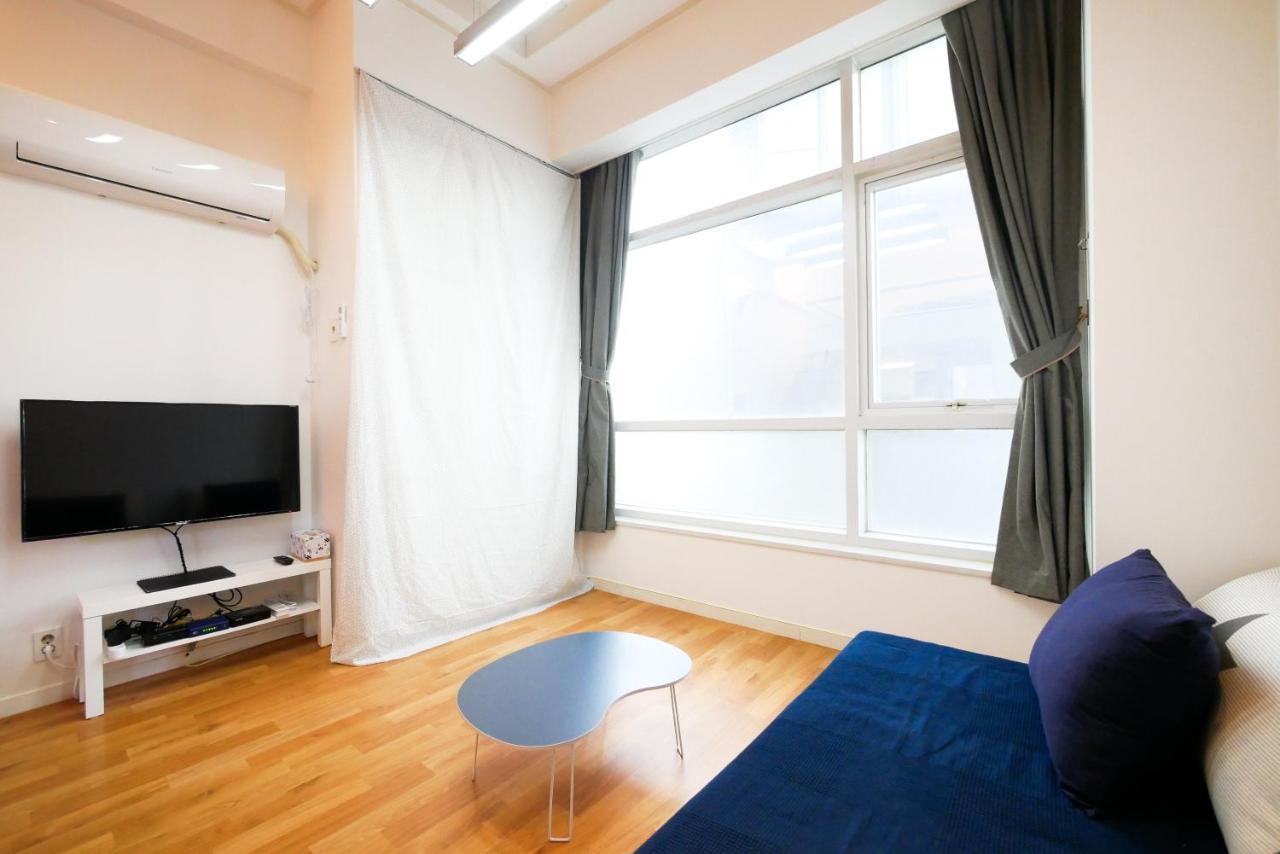 Dandelion House 6 Apartment *